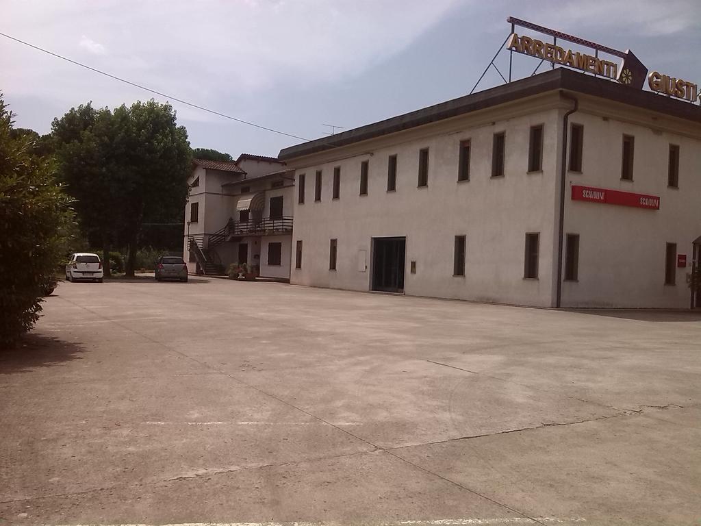 A Casa Di Lavinia Lägenhet Quarrata Exteriör bild